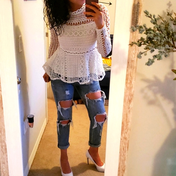 Elegant White Lace Long Sleeve Blouse | Size 2 | - Picture 5 of 11